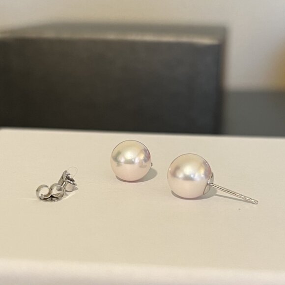 8.5-9MM Saltwater Cultured Pearl stud earrings 14KT White Gold EUC demure - Picture 12 of 15
